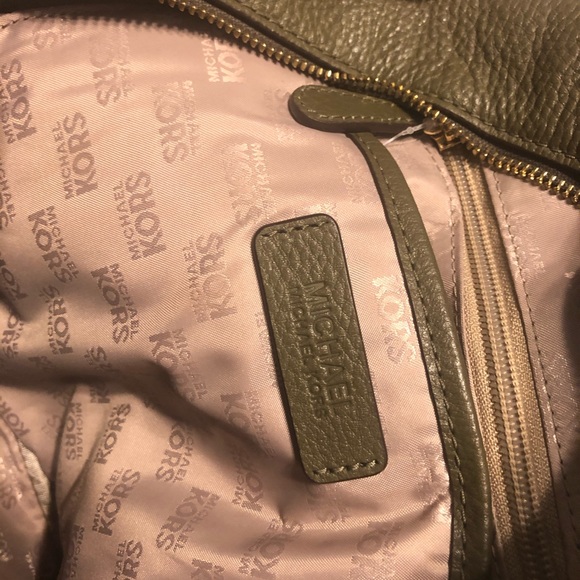 MK backpack - Picture 6 of 8